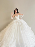 Modest White Strapless Wedding Dresses Tulle Applique Ball Gown Elegant Bridal Dress Stunning Bridal Gowns HZ1121