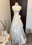 Vintage Off-the-shoulder A-Line Long Wedding Dresses Satin Applique Bridal Dresses White Bridal Gowns HZ1121